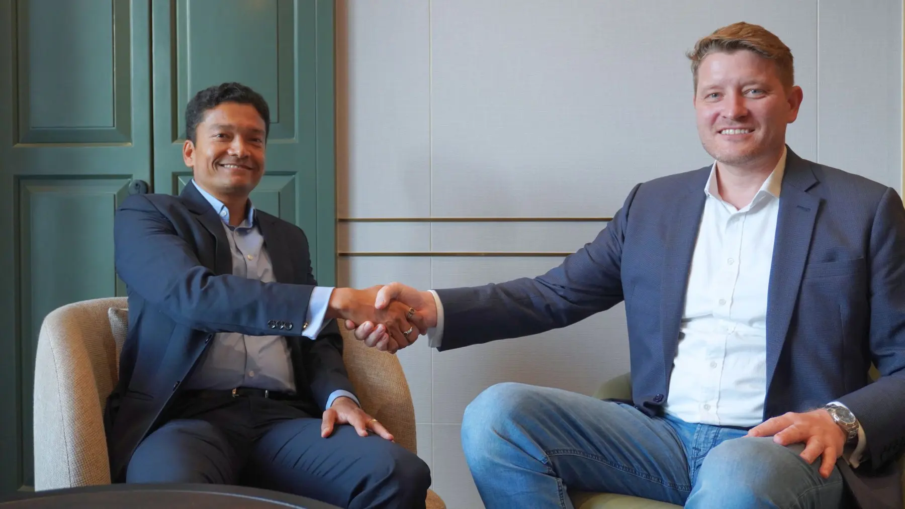 ImagineHealth CEO Henning Kalwa welcoming Deep Longevity CEO Deepankar Nayak in Bangkok